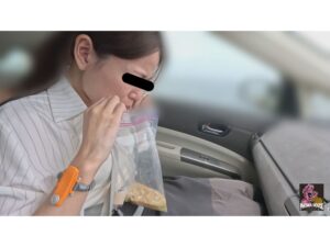 素人娘がゲロを出張デリバリー…8時間超の嘔吐作品【DLPGFD-110】 サンプル画像2